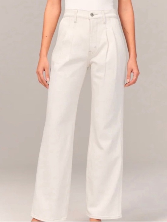 Abercrombie & Fitch Denim - Abercrombie Curve Love 90s Relaxed Pleated Jeans 26